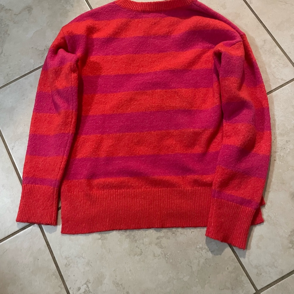 Sweater - Picture 2 of 5